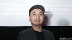 Raditya Dika dan Deddy Corbuzier Hidup Minimalis, Tiru Chow Yun Fat?