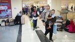 Ribuan Pemudik Padati Terminal Pulo Gebang