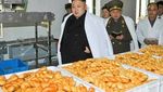 Mengintip Gaya Kim Jong Un Saat Makan dan Pose dengan Makanan