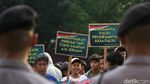 Aksi Demo Tuntut Anies-Sandi di KPK