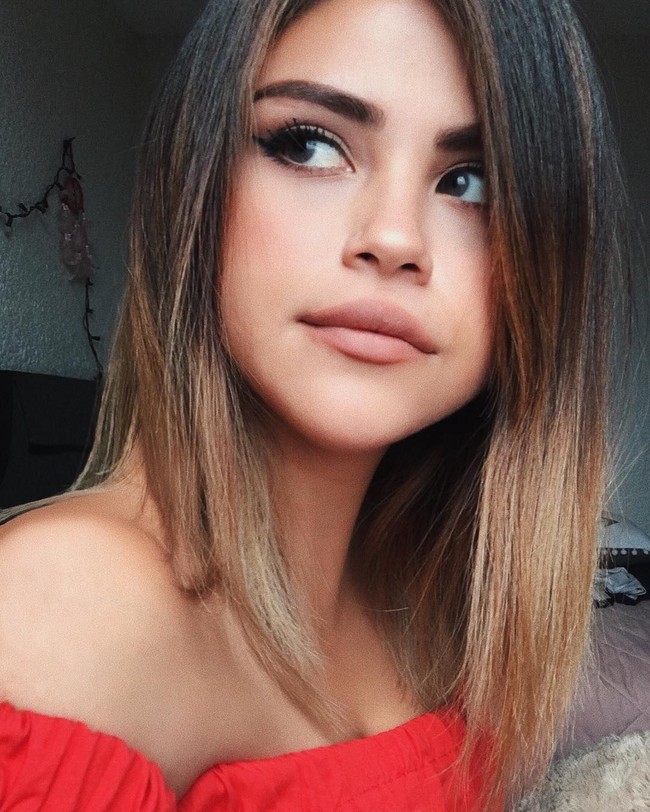 Bagaimana menurutmu? Dari skala 1-10, berapa nilai kemiripan Sofia Solares dan Selena Gomez? Foto: Instagram sofiasolars