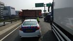 Penampakan Truk Sampah yang Hampir Terjun dari Tol di Jakut