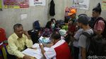 Ribuan Pemudik Padati Terminal Pulo Gebang