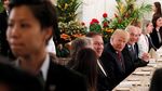 Foto: Donald Trump Terima Kejutan di H-3 Ulang Tahunnya