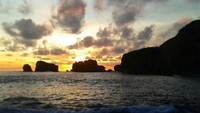 Pantai Siung terkenal pula dengan pemandangan sunset yang memesona (Elvina Diah Siregar/dTraveler)