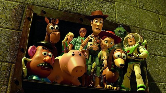 6 Manfaat Nonton Film Kartun seperti 'Toy Story 4' untuk Anak