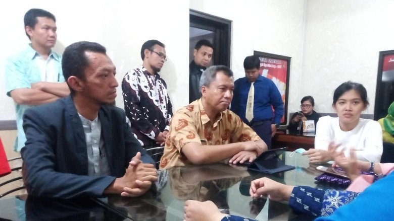 Pengacara: Guru yang Cabuli Murid Tak Kompeten Ajar Bahasa Inggris Pengacara: Guru yang Cabuli Murid Tak Kompeten Ajar Bahasa Inggris