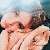 Dalam wawancaranya dengan E! Online, Sofia mengatakan meskipun banyak orang yang berpendapat dirinya sangat mirip Selena Gomez, ia mengaku tidak pernah mencoba meniru gaya mantan kekasih Justin Bieber itu. Foto: Instagram sofiasolars