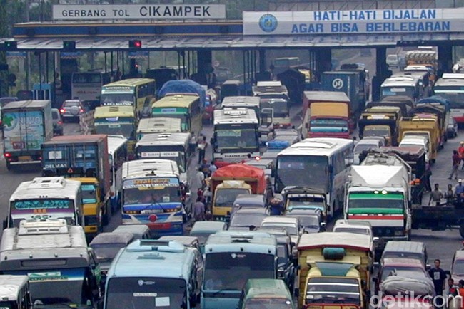 Ingat! Kelamaan di Tol, Uang Elektronik Bisa Hangus
