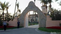 Private Club di Palm Beach ini kepunyaan Trump. Foto: Forbes