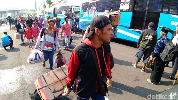 4.953 Pemudik dari Kalimantan Tiba di GSN Tanjung Perak