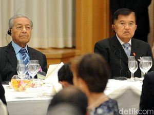 Saat JK Duduk Satu Meja dengan PM Abe dan Mahathir