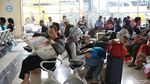 Ribuan Pemudik Padati Terminal Pulo Gebang