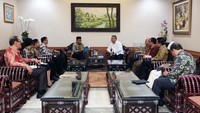 Pertemuan digelar di Kantor Kemendikbud pada Jumat (8/6/2018). Pool/Kemendes.