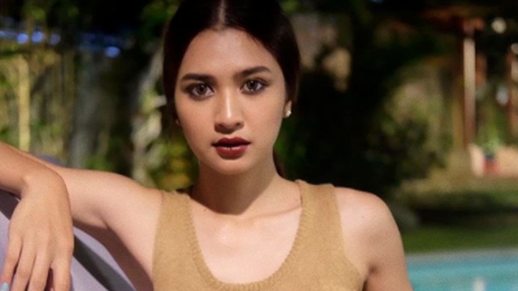 Mikha Tambayong Awali Karier di Pemilihan Gadis Sampul