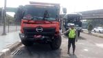 Penampakan Truk Sampah yang Hampir Terjun dari Tol di Jakut