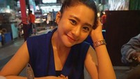 Meskipun lupa dengan nama sajiannya. Tapi semangkuk mie berkuah oranye ini terlihat sangat enak, apalagi kalau dinikmati hangat-hangat. Foto: Instagram @chikitameidy