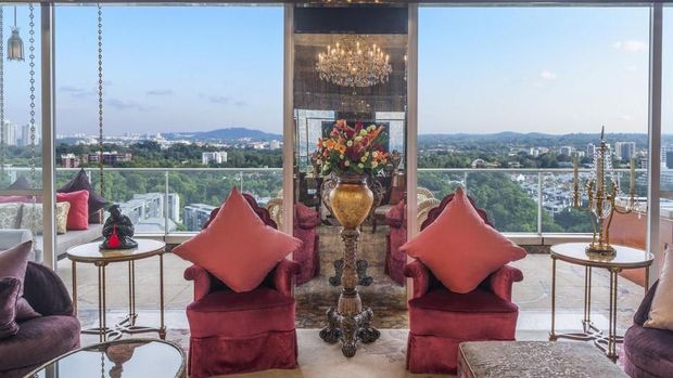 Dilengkapi dengan balkon privat (St Regis Singapore) 