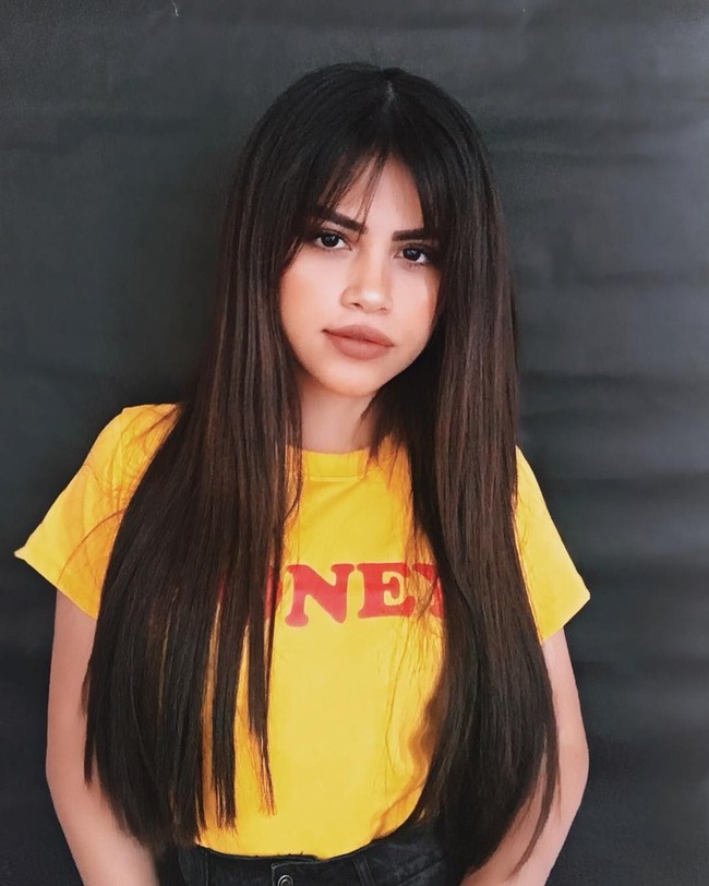 Sofia Solares disebut-sebut sebagai kembaran Selena Gomez lantaran wajahnya serupa dengan pelantun lagu Bad Liar itu. Foto: Instagram