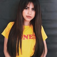Sofia Solares disebut-sebut sebagai kembaran Selena Gomez lantaran wajahnya serupa dengan pelantun lagu Bad Liar itu. Foto: Instagram