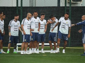Perkiraan Formasi Argentina vs Islandia