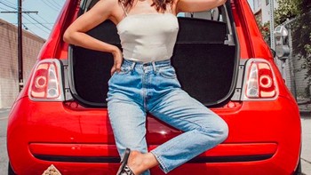 Sang YouTuber bernama Aja Dang asal Hawaii, Amerika Serikat. Mantan bintang acara televisi ini beralih profesi menjadi vlogger lifestyle sejak tahun 2012. Foto: Instagram