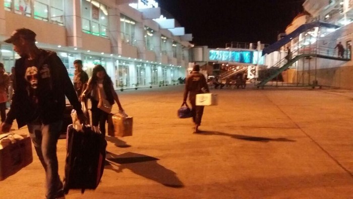 Ribuan pemudik tiba di Pelabuhan Soekarno-Hatta Makassar