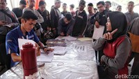 Menurut petugas setempat terhitung sejak tanggal 8-11 Juni total kendaraan motor yang telah diangkut mencapai sekitar 7.000 motor.