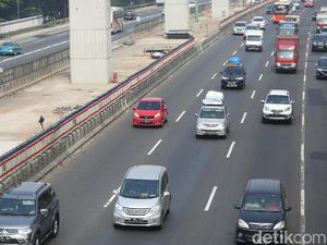 Tol Cikampek Tersendat di Km 38, Selebihnya Lancar
