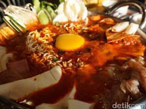 Koba Korean BBQ : Mantap! Sumo Noodle dan BBQ Daging Korea Rasa Lokal