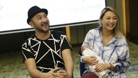 Keduanya tengah berbahagia usai dikaruniai anak kedua. Pool/Palevi S/detikFoto.