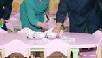 Mengintip Gaya Kim Jong Un Saat Makan dan Pose dengan Makanan