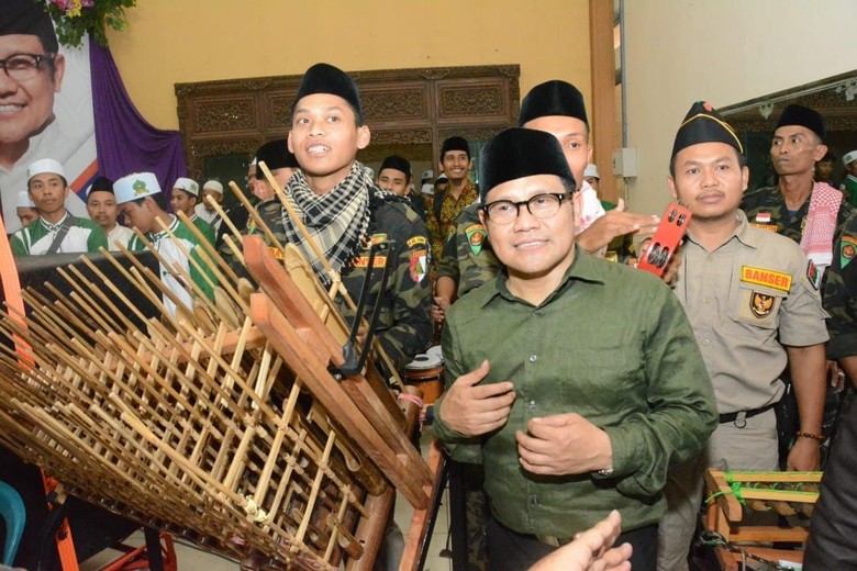 Cak Imin Sebut Mudik Perkuat Solidaritas Masyarakat Cak Imin Sebut Mudik Perkuat Solidaritas Masyarakat
