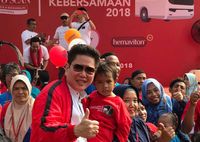 Presiden Direktur Tempo Scan, Handojo S. Muljadi memberikan sambutan sebelum memberangkatkan peserta 'Mudik Persatuan dan Kebersamaan 2018' (dok. Detikcom)