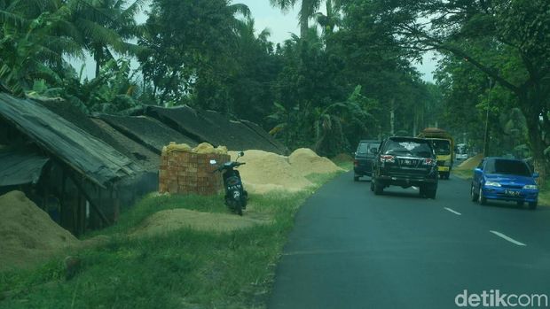 Abu Pembuatan Bata Merah di Banjarnegara Dikeluhkan Pemudik