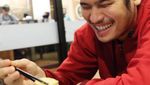 Ini Gaya Keren Virzha, Ketika Ngopi hingga Buka Puasa Bareng Teman