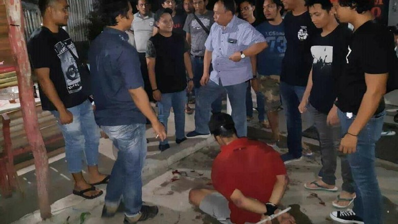 Geger Mayat dalam Boks di Musala Kalsel, Pelaku Ditangkap Geger Mayat dalam Boks di Musala Kalsel, Pelaku Ditangkap
