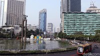 Jalanan lancar, waktu tempuh menjadi singkat.
