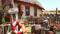 Suasana pulau yang cantik dan mirip dengan aslinya, benar-benar membawa pengunjung masuk ke dalam dunia Popeye. (mamieszala/Instagram)