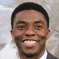 Chadwick Boseman si Black Panther dalam versi wanita tampil apa adanya tanpa makeup. Foto: Dok. FaceApp
