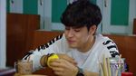 Gantengnya Aktor Thailand, Kao Jirayu Saat Sedang Masak Hingga Makan Seafood