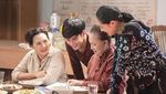 Gantengnya Aktor Thailand, Kao Jirayu Saat Sedang Masak Hingga Makan Seafood