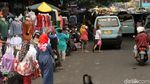 Jelang Lebaran, PKL Kuasai Trotoar Pasar Tanah Abang