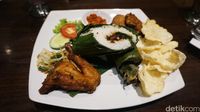 PAUSE: Chicken Steak Sambal Matah dan Nasi Bakar Pedas Mantap di Sini!