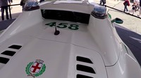 Namun tetap saja, dari sekian banyak mobil super yang sudah disita dan beberapa darinya dijadikan kendaraan operasional, Ferrari 458 Spider mantan mafia ini menjadi daya tarik tersendiri. Foto: Pool (Youtube)