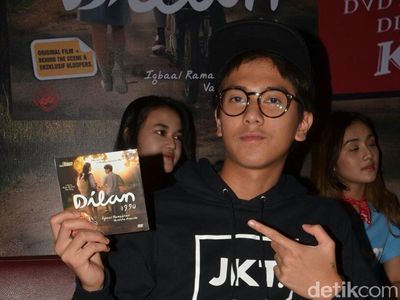 Siap-siap Baper Lagi, Nonton Dilan 1990 Kini Bisa Lewat DVD