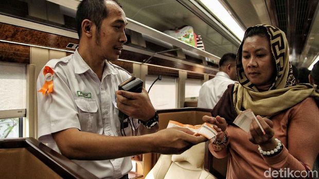 Di Mana Bisa Beli Tiket Kereta Sleeper?
