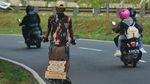 Luar Biasa! Pemudik ini Pulang Kampung Naik Sepeda