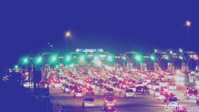 Cerita Pahit Terjebak Macet di Puncak Arus Mudik Cerita Pahit Terjebak Macet di Puncak Arus Mudik