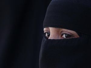 Foto SIM Wajib Lepas Aksesori di Wajah, Wanita Bercadar Bagaimana?